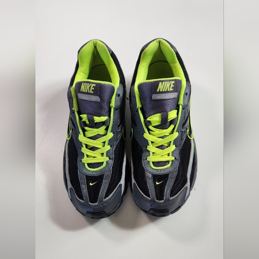 Nike Initiator "Black/Dark Gray/Wolf Gray. Size:8M